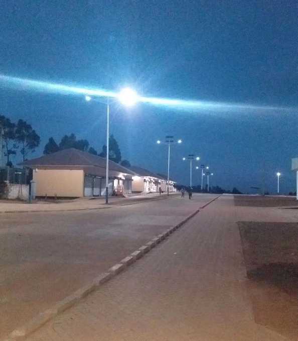 凌海市非洲科特迪瓦太阳能路灯工程